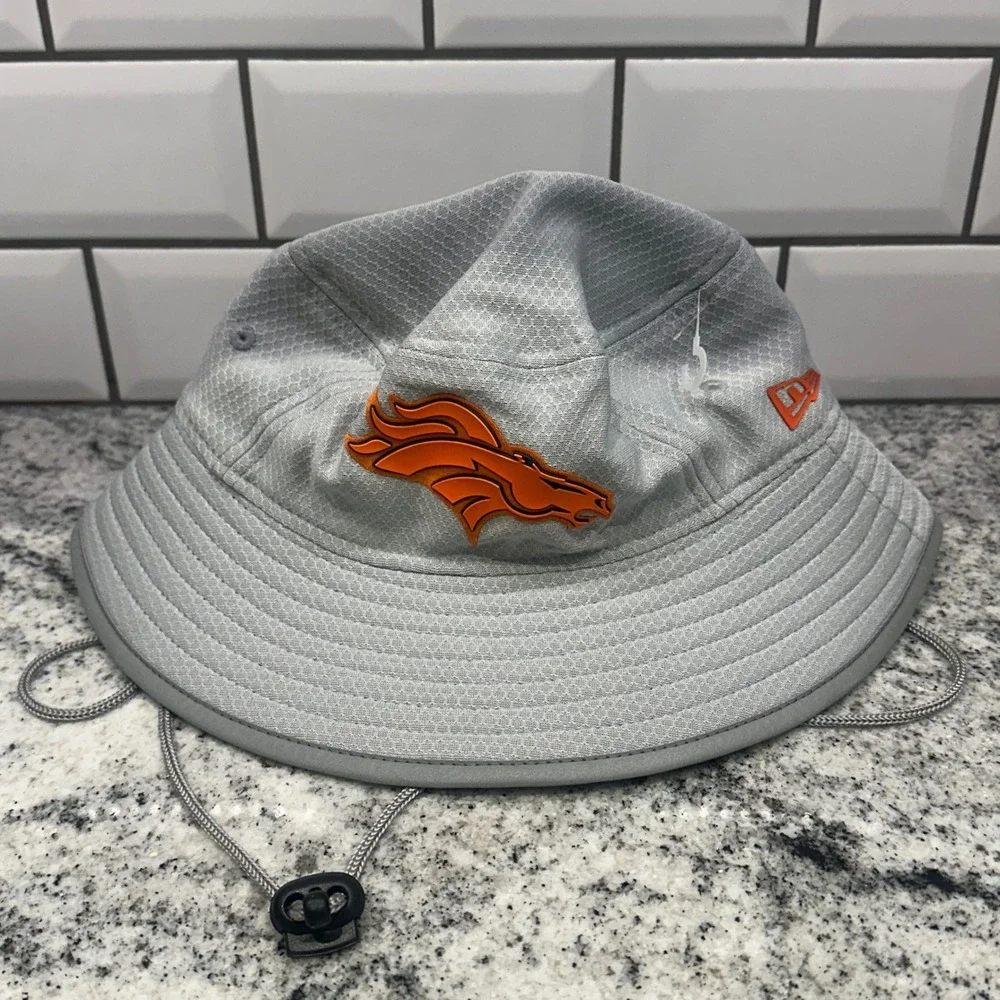 New Era Mens S/M Bucket Hat Grey Denver Broncos NFL Equipment Training Sideline